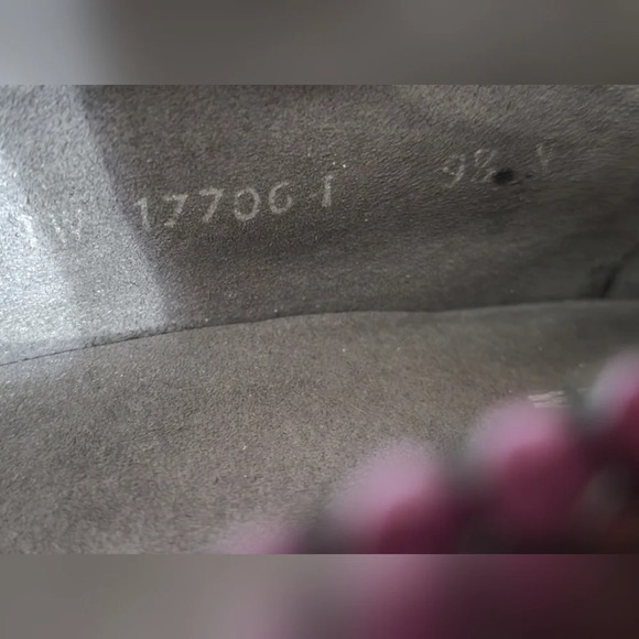 Stuart Weitzman Womens‎ Iridescent Purple Snake Print Leather Heels 9.5N NWOB - Picture 11 of 15